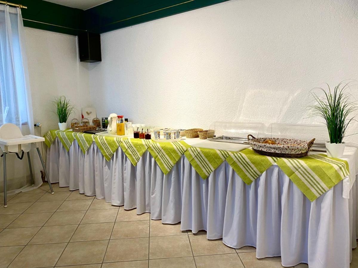 Hotel Zum Hahn Garbsen Εξωτερικό φωτογραφία