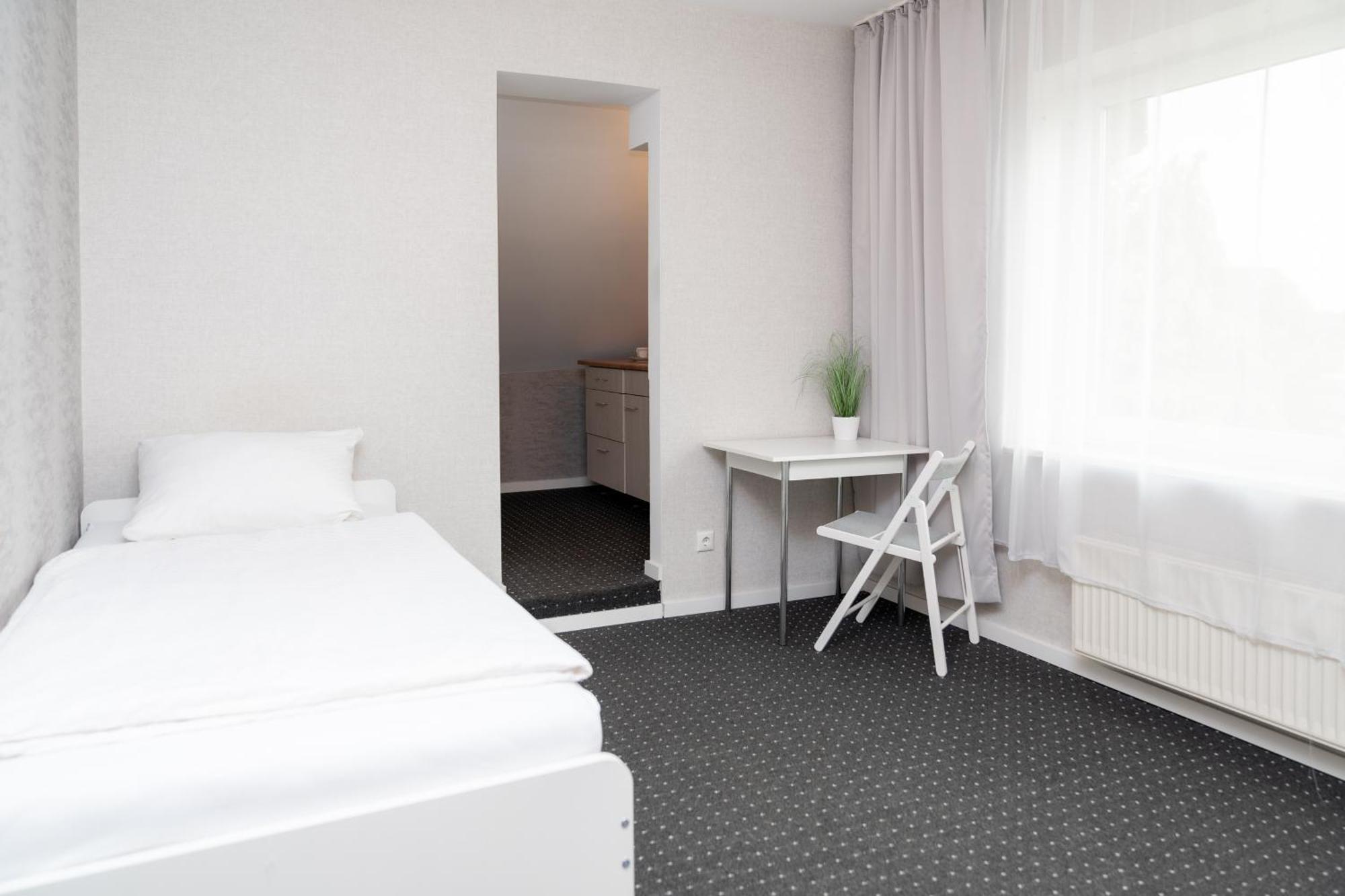 Hotel Zum Hahn Garbsen Εξωτερικό φωτογραφία