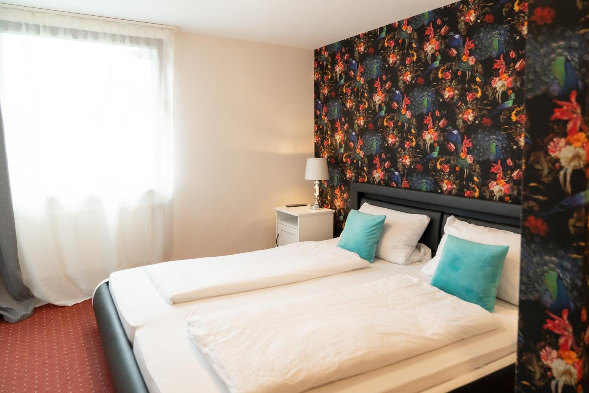 Hotel Zum Hahn Garbsen Εξωτερικό φωτογραφία