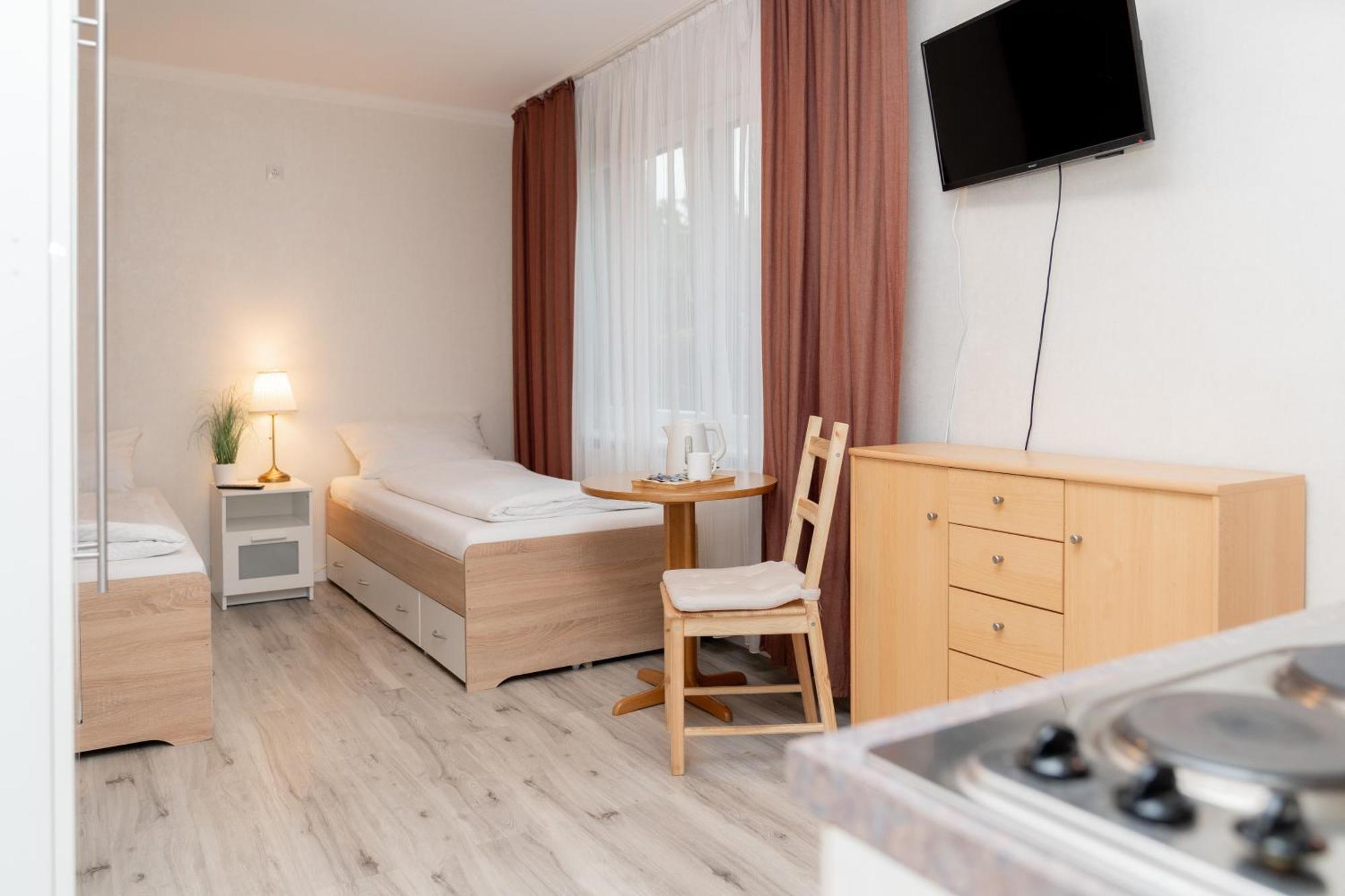 Hotel Zum Hahn Garbsen Εξωτερικό φωτογραφία